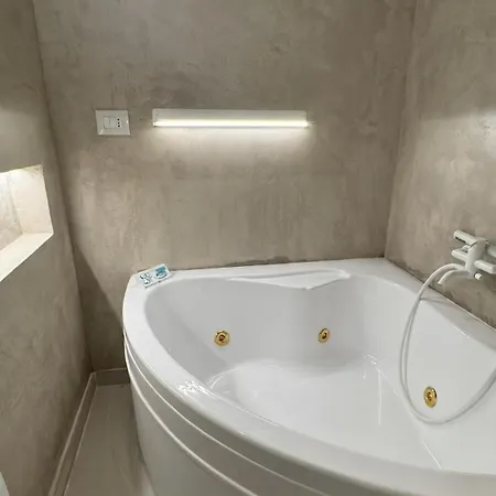 White 6 * Fontanelle (Lecce)